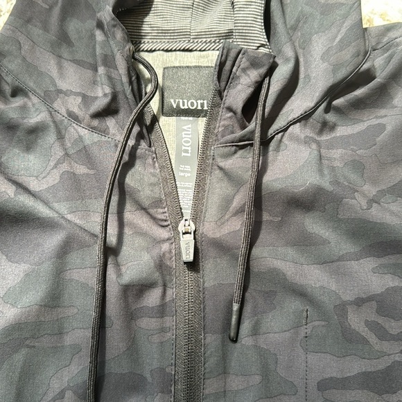 New Vuori Black Hooded Jacket for women size large - Picture 2 of 8